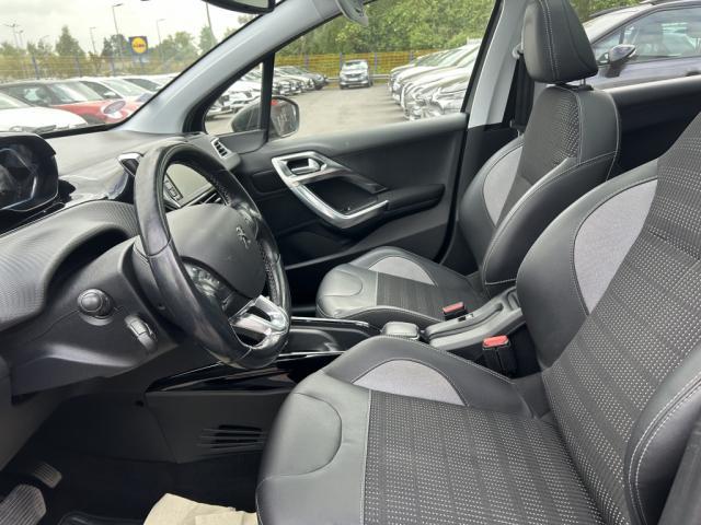 Peugeot 2008 image 2