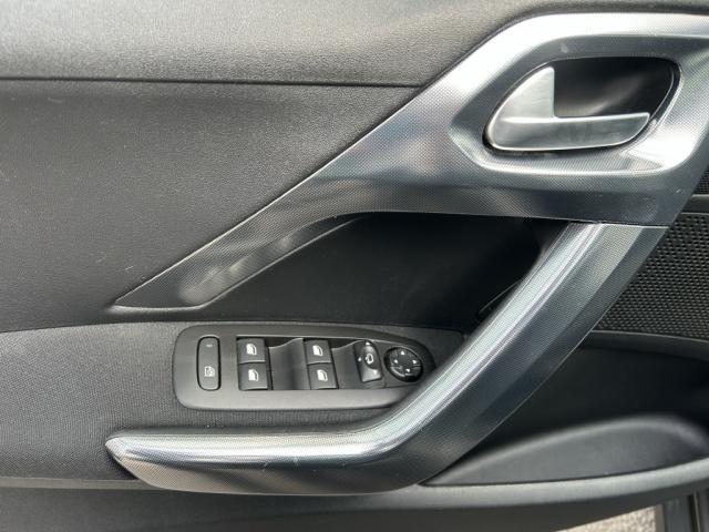 Peugeot 2008 image 9