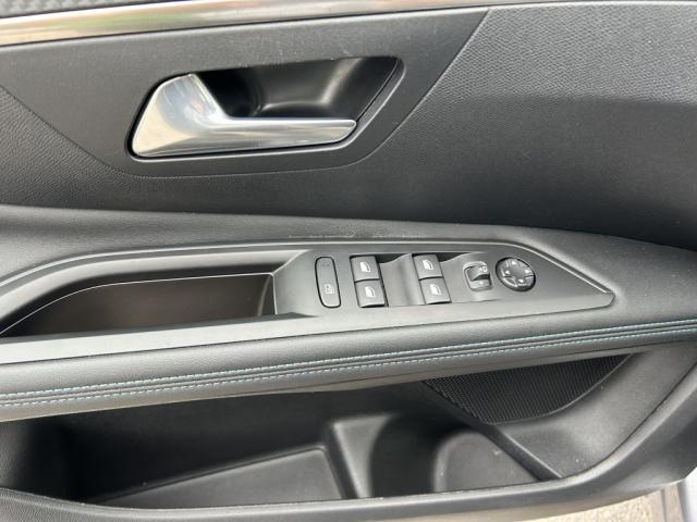 Peugeot 3008 image 4