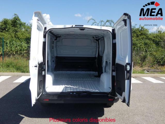 Renault Trafic image 1