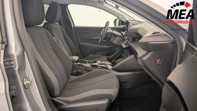 Peugeot 208 image 1