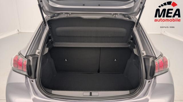 Peugeot 208 image 9