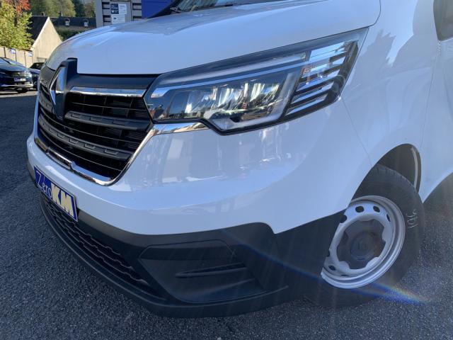 Renault Trafic image 1
