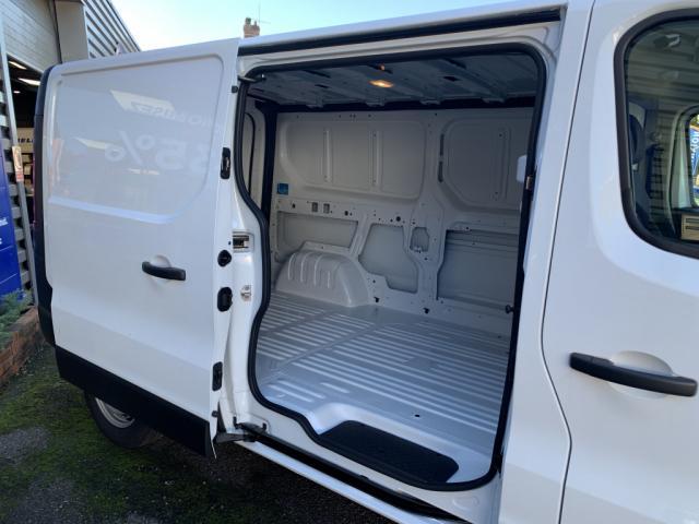 Renault Trafic image 5