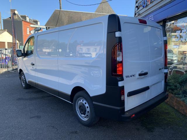 Renault Trafic image 8