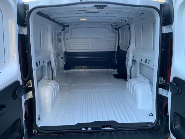 Renault Trafic image 7
