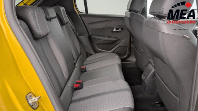 Peugeot 208 image 9
