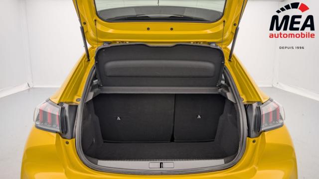 Peugeot 208 image 8
