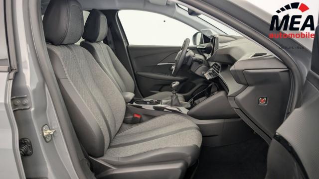 Peugeot 208 image 1