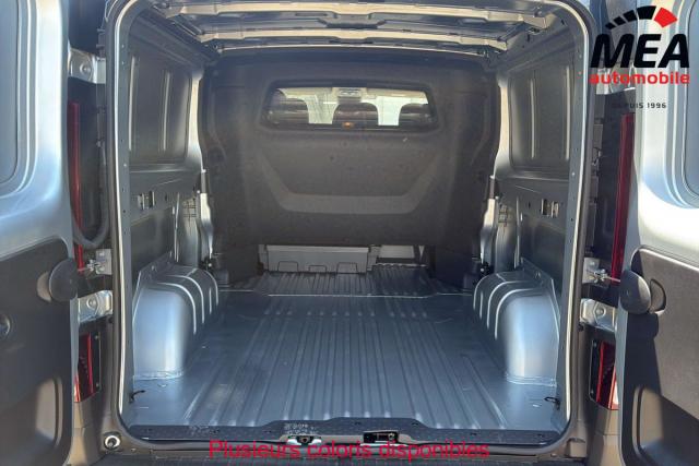 Renault Trafic image 2