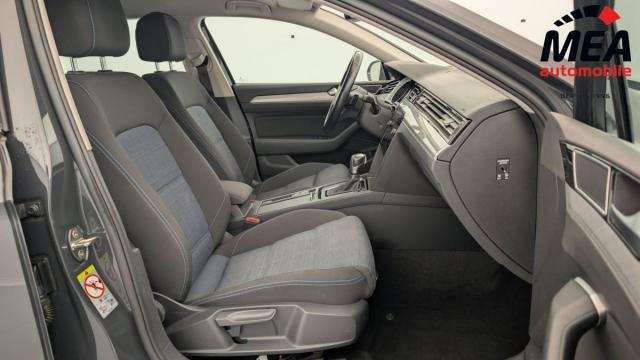 Volkswagen Passat Sw image 9