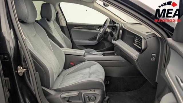 Volkswagen Passat Sw image 2