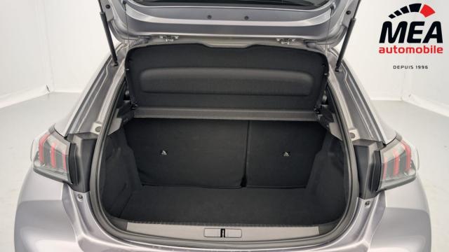 Peugeot 208 image 8