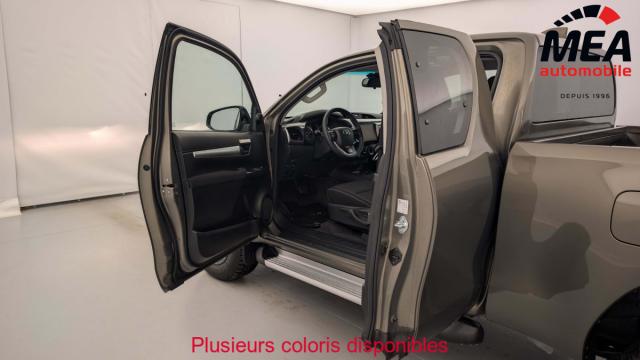 Toyota Hilux image 2