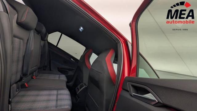 Volkswagen Golf image 9