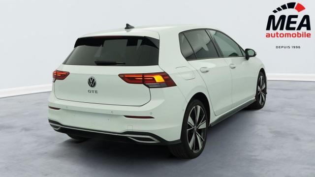 Volkswagen Golf image 9
