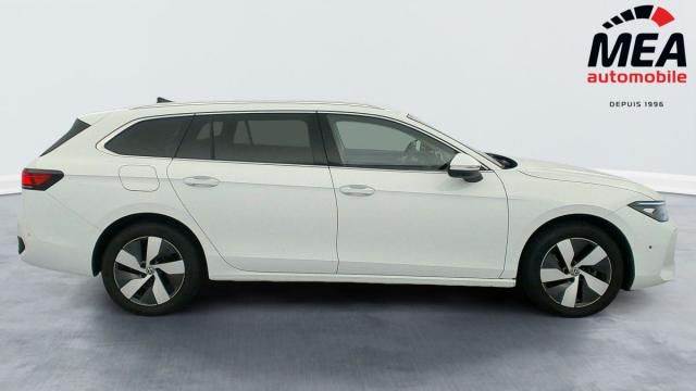 Volkswagen Passat Sw image 2