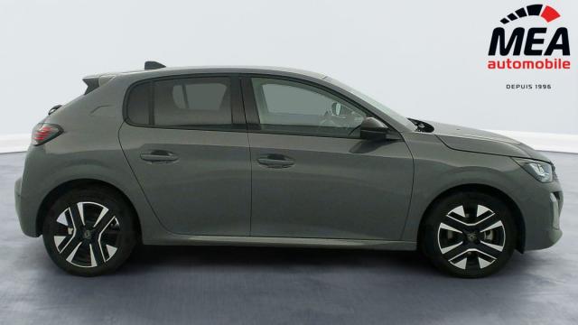 Peugeot 208 image 8