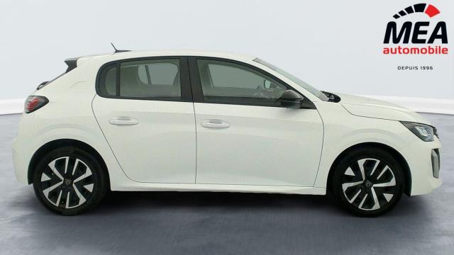 Peugeot 208 image 8