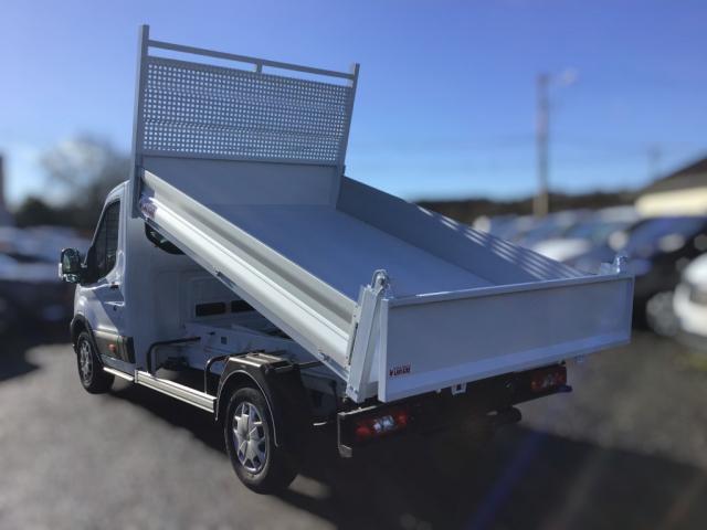 Ford Transit image 6