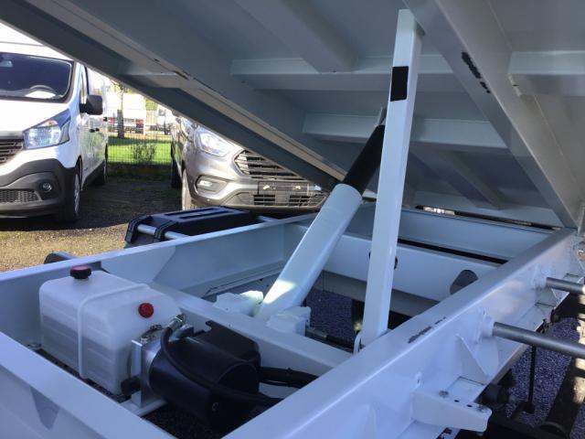 Ford Transit image 9