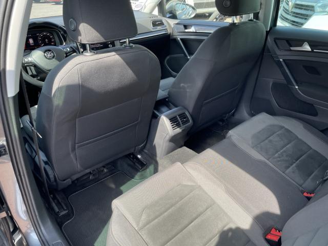 Volkswagen Golf image 9