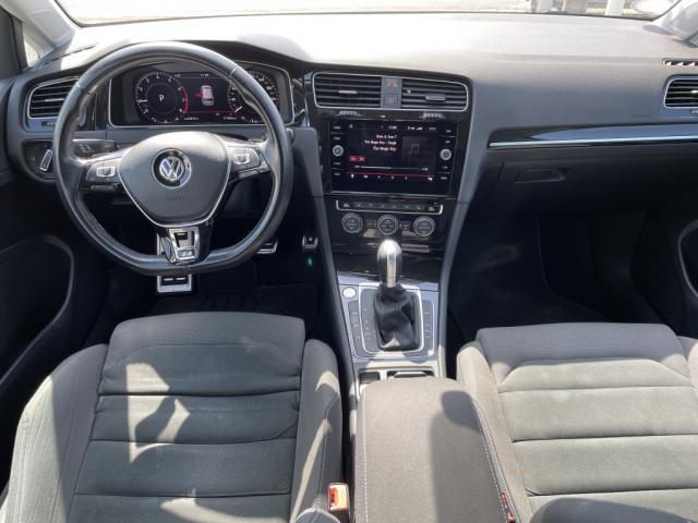 Volkswagen Golf image 5