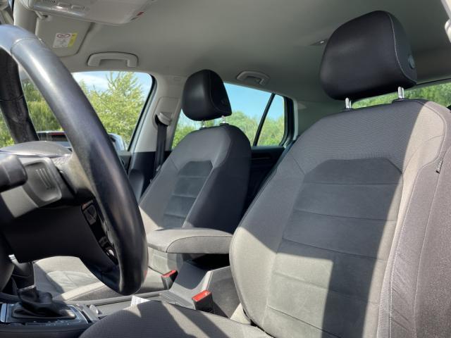 Volkswagen Golf image 4