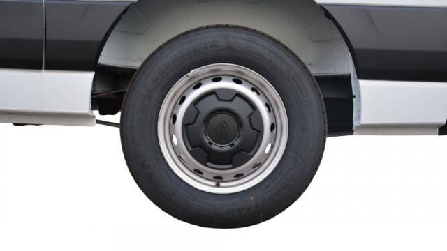 Renault Master image 9