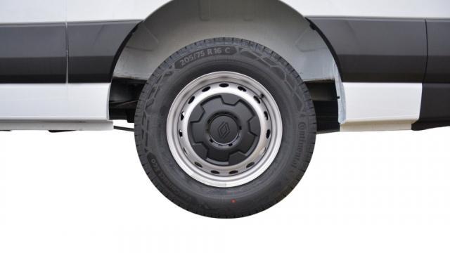 Renault Master image 4