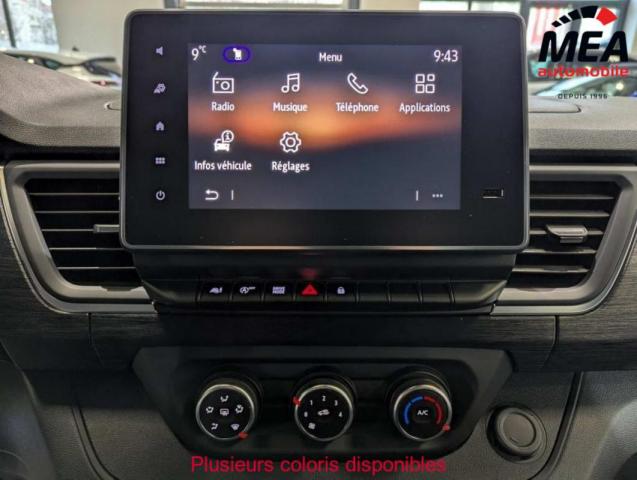 Renault Trafic image 2