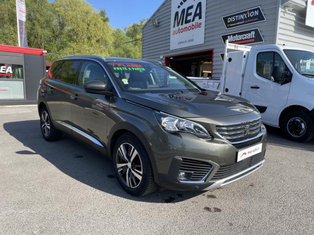 Peugeot 5008 image 1