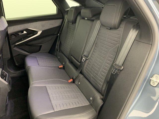 Peugeot 3008 image 2
