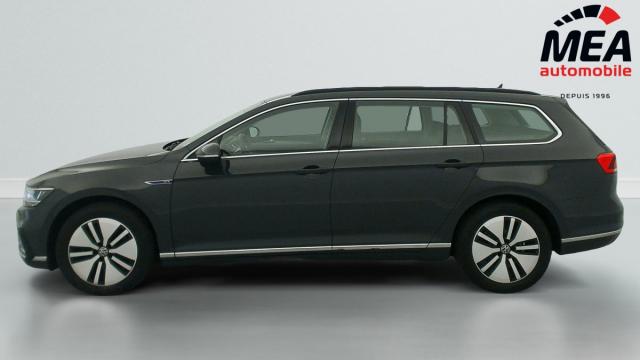 Volkswagen Passat Sw image 1