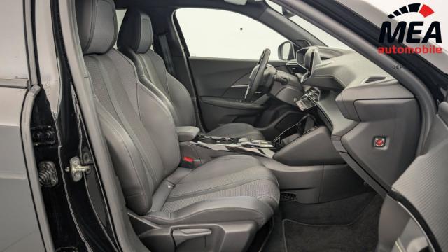 Peugeot 2008 image 8