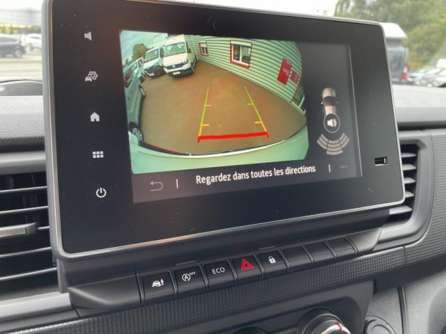 Renault Trafic image 2