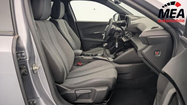 Peugeot 2008 image 1