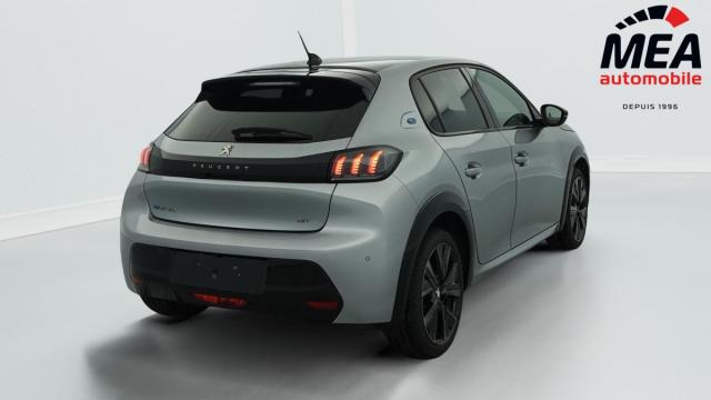 Peugeot 208 image 1