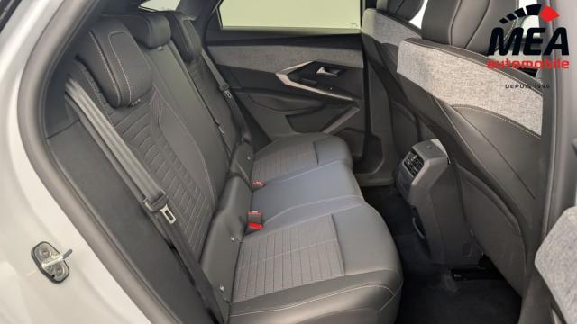 Peugeot 3008 image 2