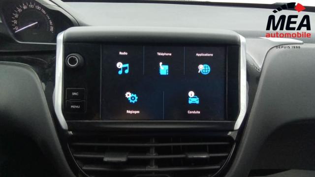 Peugeot 208 image 8