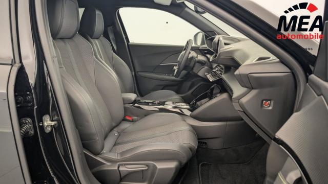 Peugeot 2008 image 2