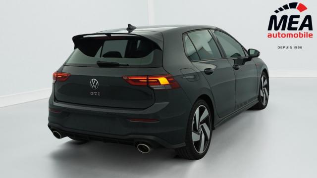 Volkswagen Golf image 8