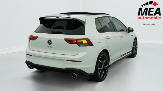 Volkswagen Golf image 9