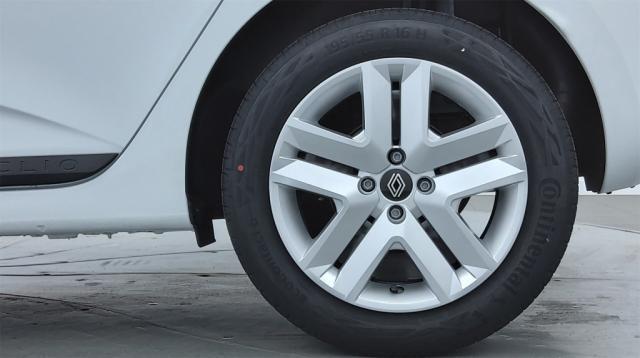Renault Clio image 4
