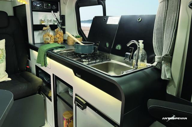 Renault Trafic image 4