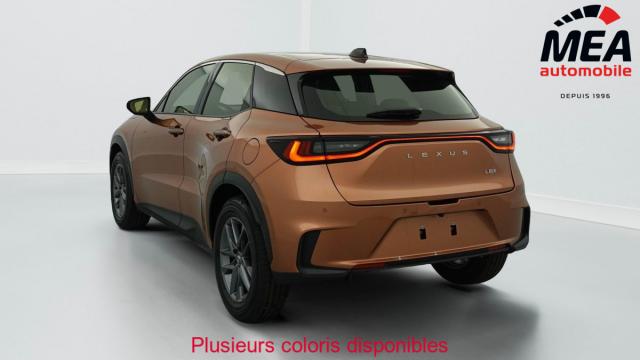 Lexus Lbx image 2
