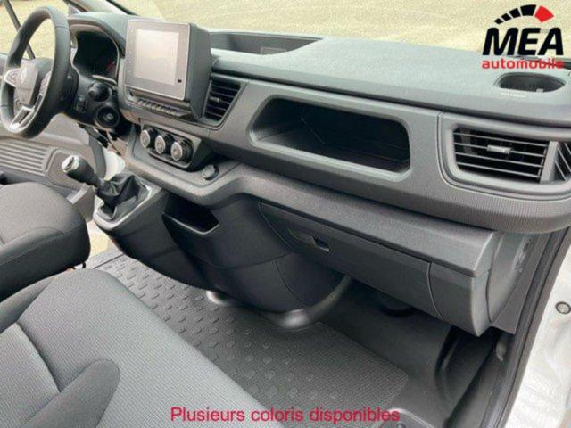 Renault Trafic image 1