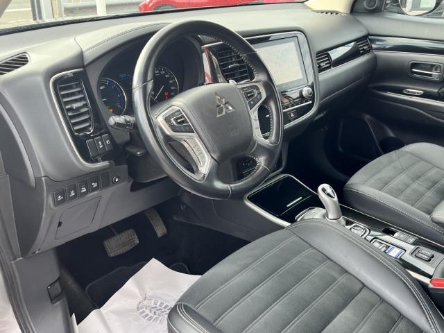 Mitsubishi Outlander Phev image 3