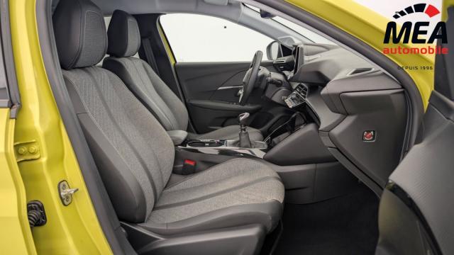 Peugeot 208 image 3