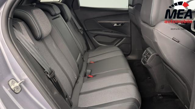 Peugeot 3008 image 2